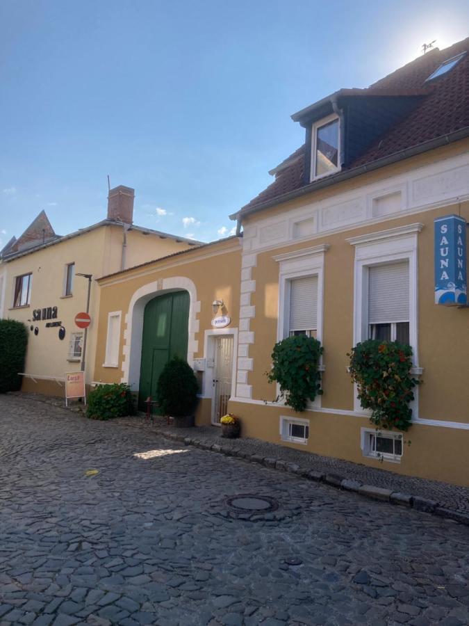 Pension & Sauna Am Lorenz Calbe Eksteriør bilde