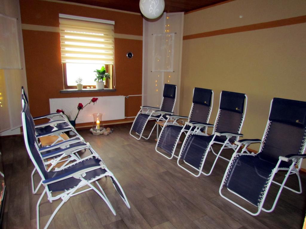 Pension & Sauna Am Lorenz Calbe Eksteriør bilde